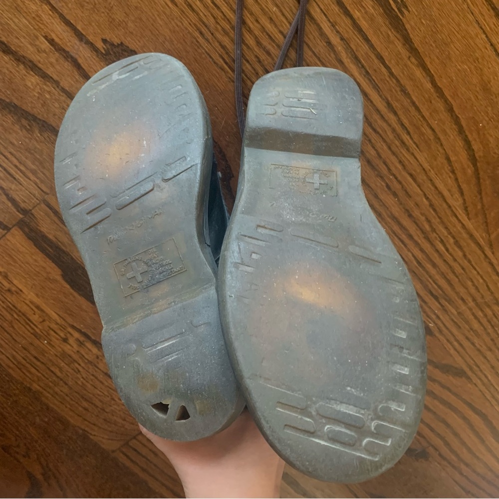 used Classic Doc Martens With Brown Laces 7.5 - Picture 6 of 6